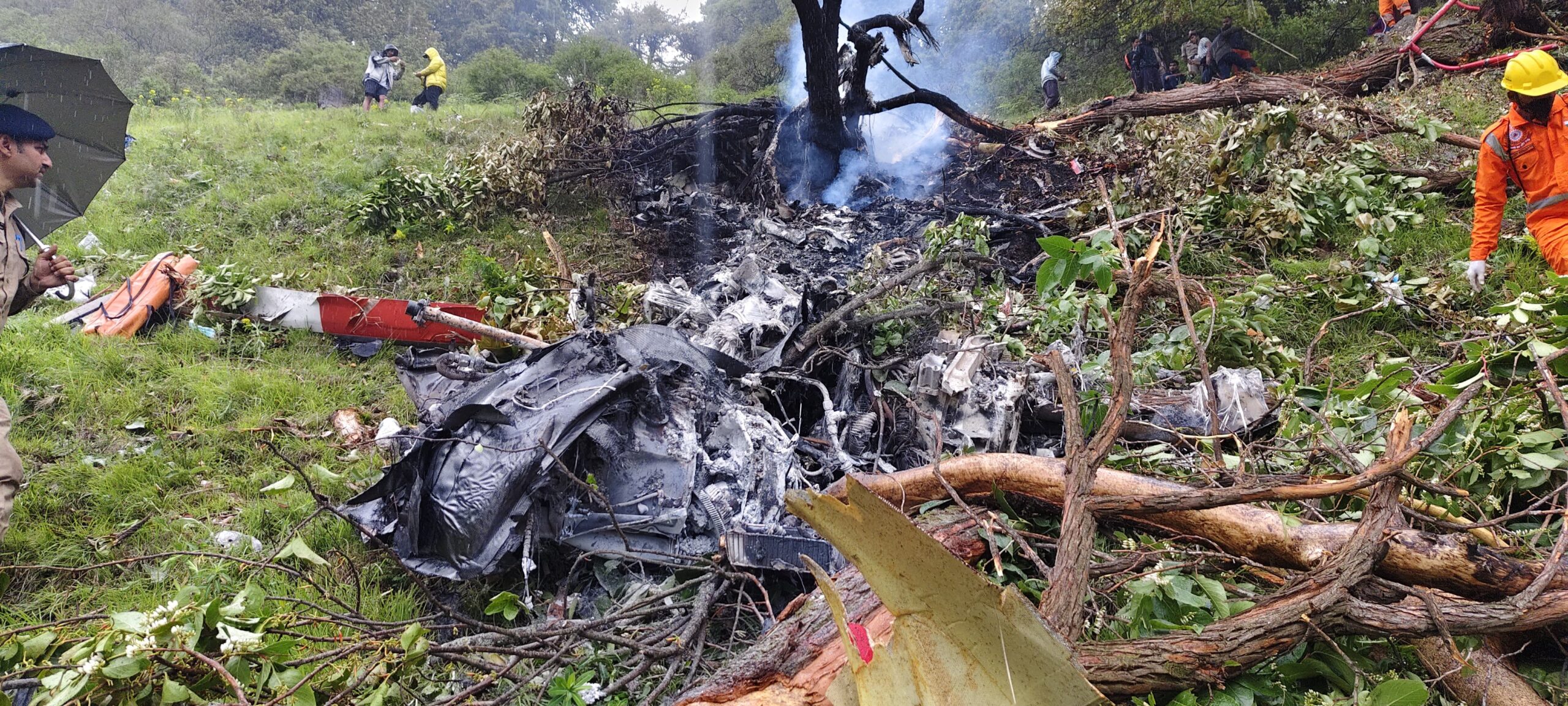 केदारनाथ हैली क्रैश में पायलेट समेत सात लोगों की दर्दनाक मौत, आखिर क्यों हो रहे एक के बाद एक हादसे। कौन है जिम्मेदार…..