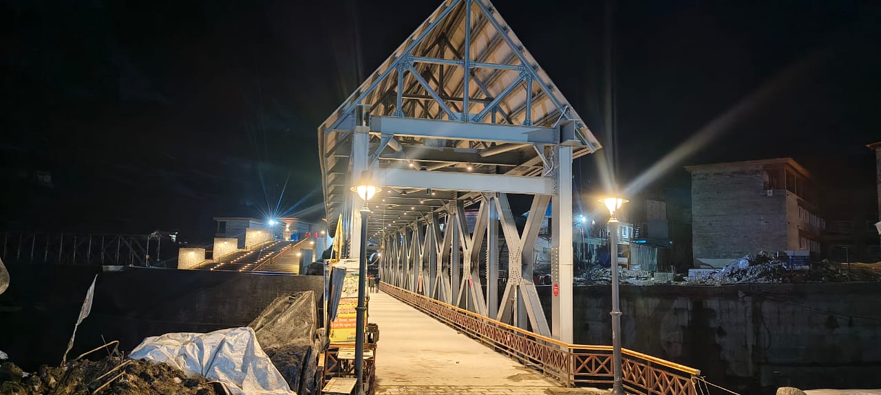 ग्लेशियरों के बीच सजी केदारनाथ यात्रा की दिव्य राह,लिंचौली से धाम तक 5-6 फीट बर्फ हटाकर DDMA ने तैयार किया सुरक्षित ट्रैक,श्रद्धालुओं के लिए सुरक्षा और सुविधाओं के पुख्ता इंतजाम…